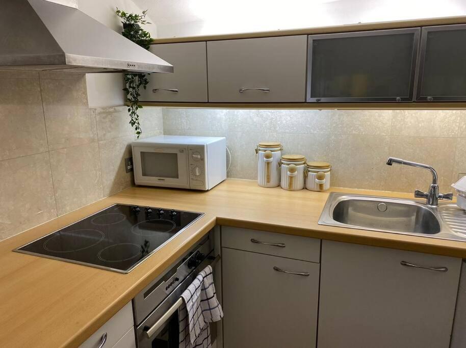 Spacious Flat In The Most Desirable Area Of London Exterior foto